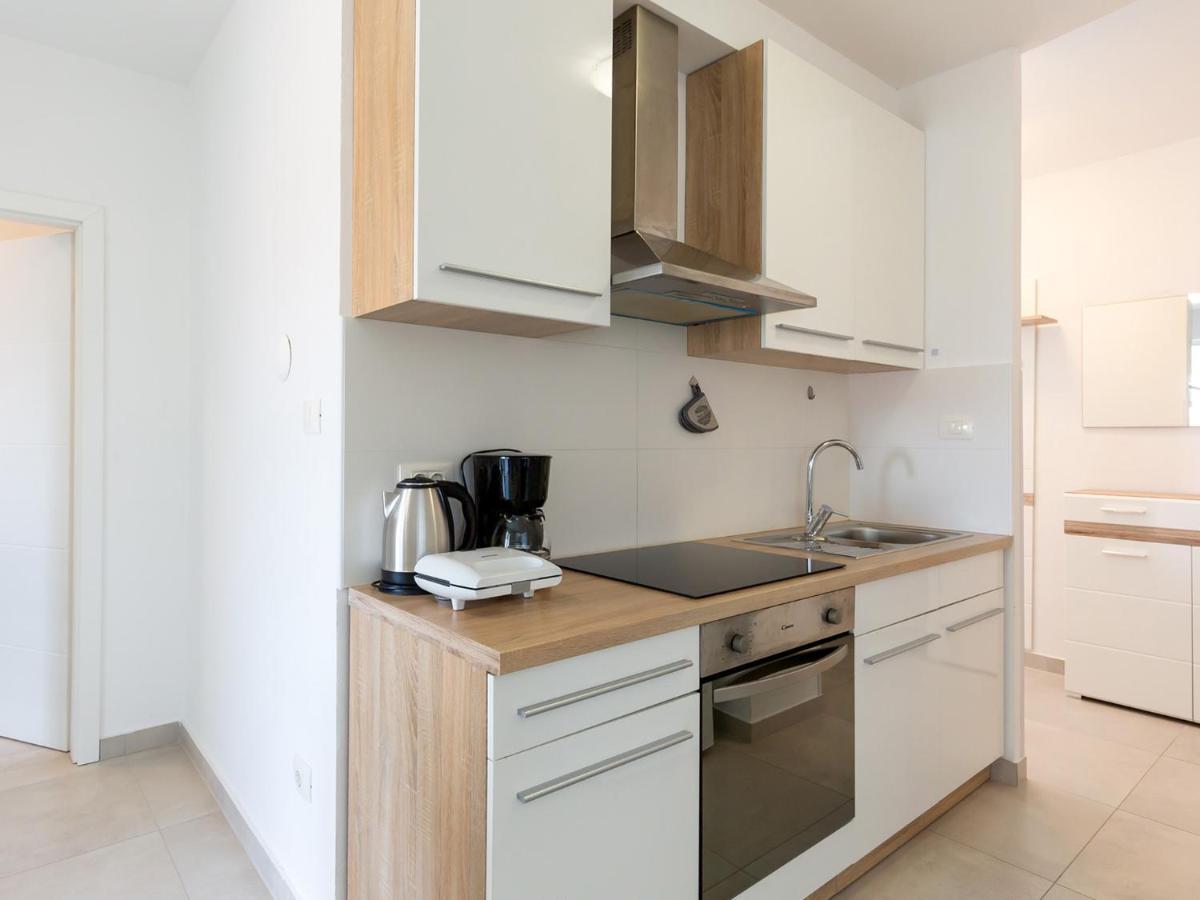 Amoroso Apartment 200M From Sea โปเรช ภายนอก รูปภาพ