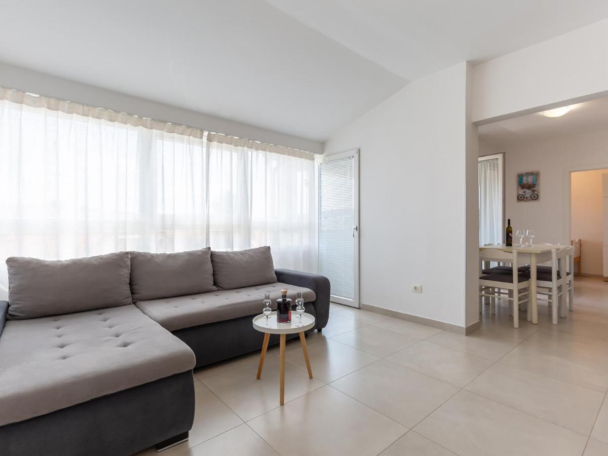 Amoroso Apartment 200M From Sea โปเรช ภายนอก รูปภาพ
