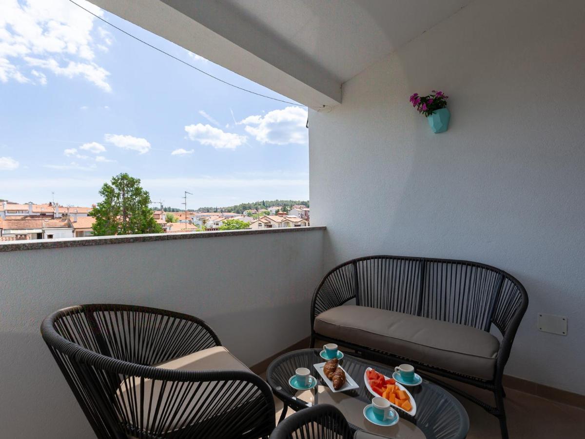 Amoroso Apartment 200M From Sea โปเรช ภายนอก รูปภาพ
